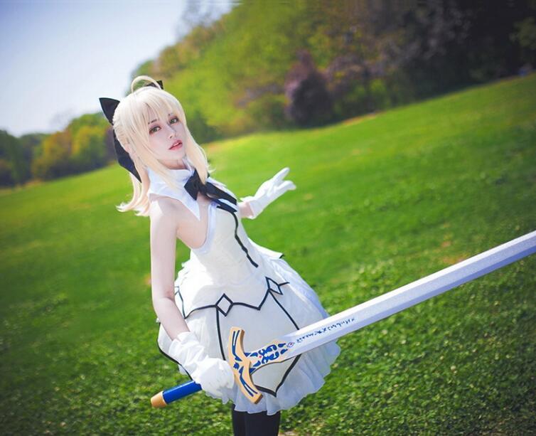 cosplay:纯白的骑士姬!saber lily翩然登场!