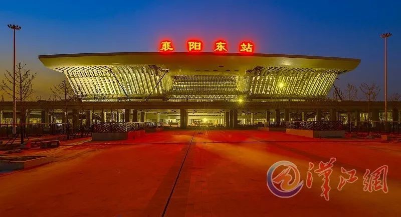 目前所持车票票面 始发站为"襄阳东站"的旅客, 暂由原站进站乘车