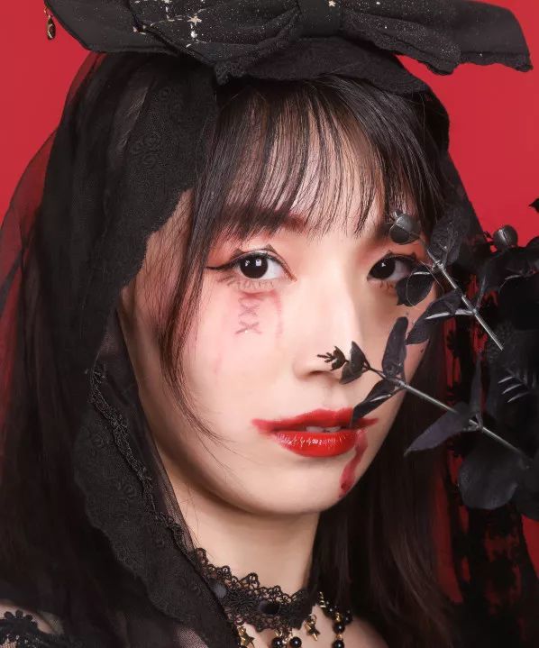 万圣节妆容,万圣节,妆容,修容,腮红,完美日记