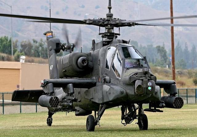 印度ah-64e武装直升机部署高原,搭载272枚导弹,称能打
