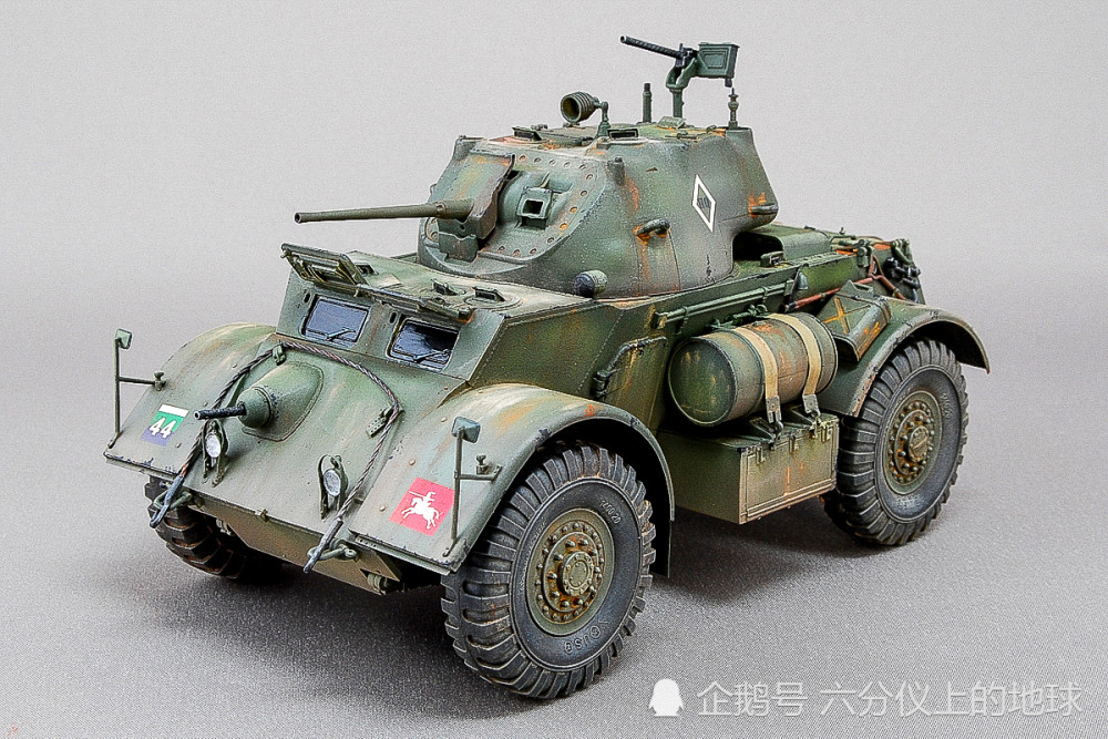 美国产但美军不装备的"猎鹿犬"t17e1轻型装甲车