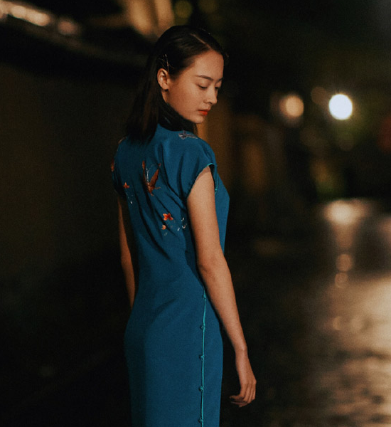 孙铱精美图集,一身旗袍复古优雅