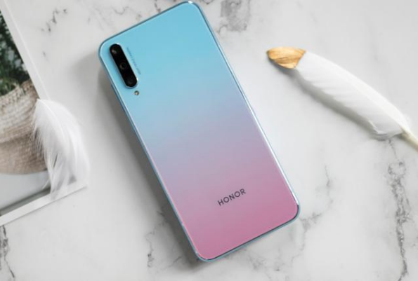 荣耀20青春版,红米note8pro,冰岛幻境,颜值