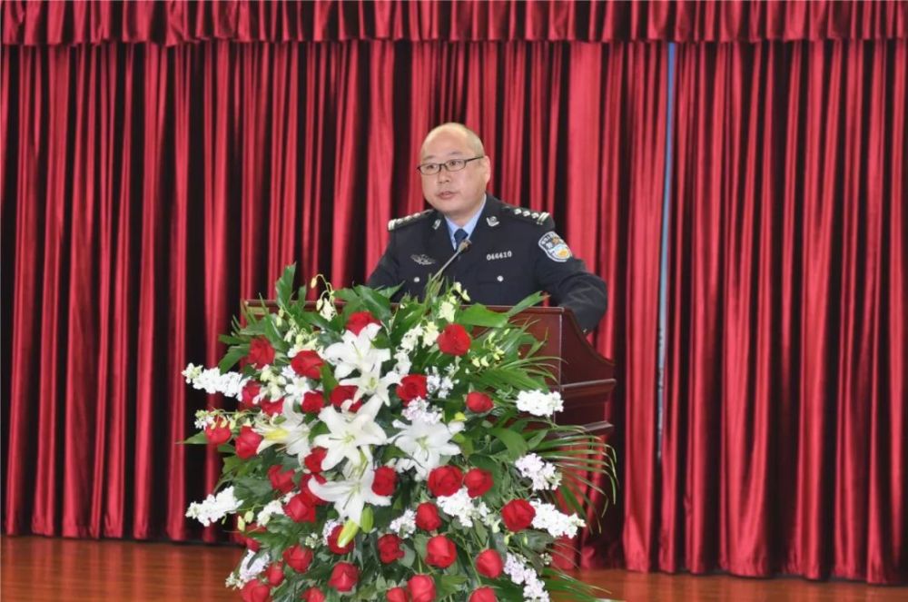人民警察,卢文昌,党委