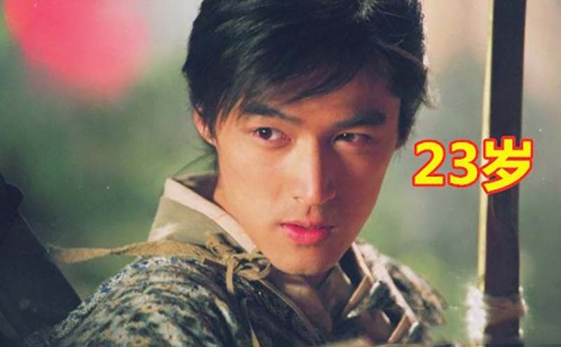 胡歌2岁到37岁颜值变化,前后差距也太大了吧?