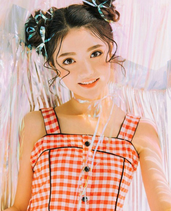 笑容像糖果般甜蜜清新小精灵美女,可爱萌萌哒