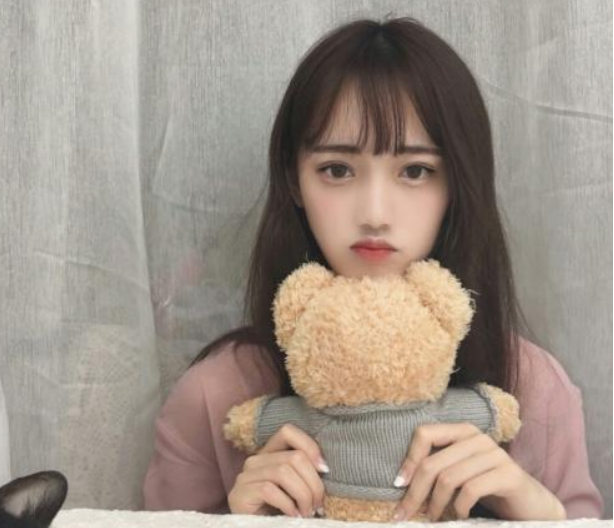95后女生不谈恋爱的原因,00后听到第三条,"阿姨"单着吧!