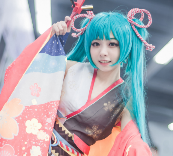 动漫人物初音cosplay,小姐姐气质清纯动人