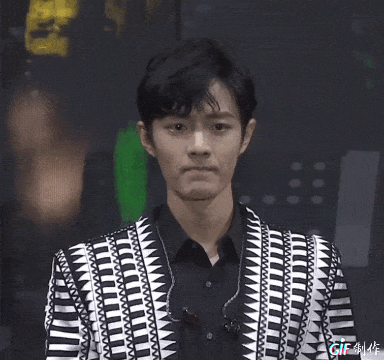 肖战哭了,却因为唱歌跑调被吐槽,现场出现最温暖的一幕!