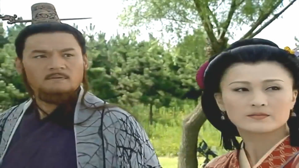 《笑傲江湖》岳不群老婆为何自杀?废话,你愿面对这样一个老公?