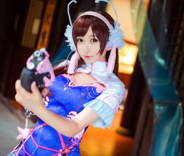 动漫守望先锋cosplay,小姐姐气质俏皮可爱十足