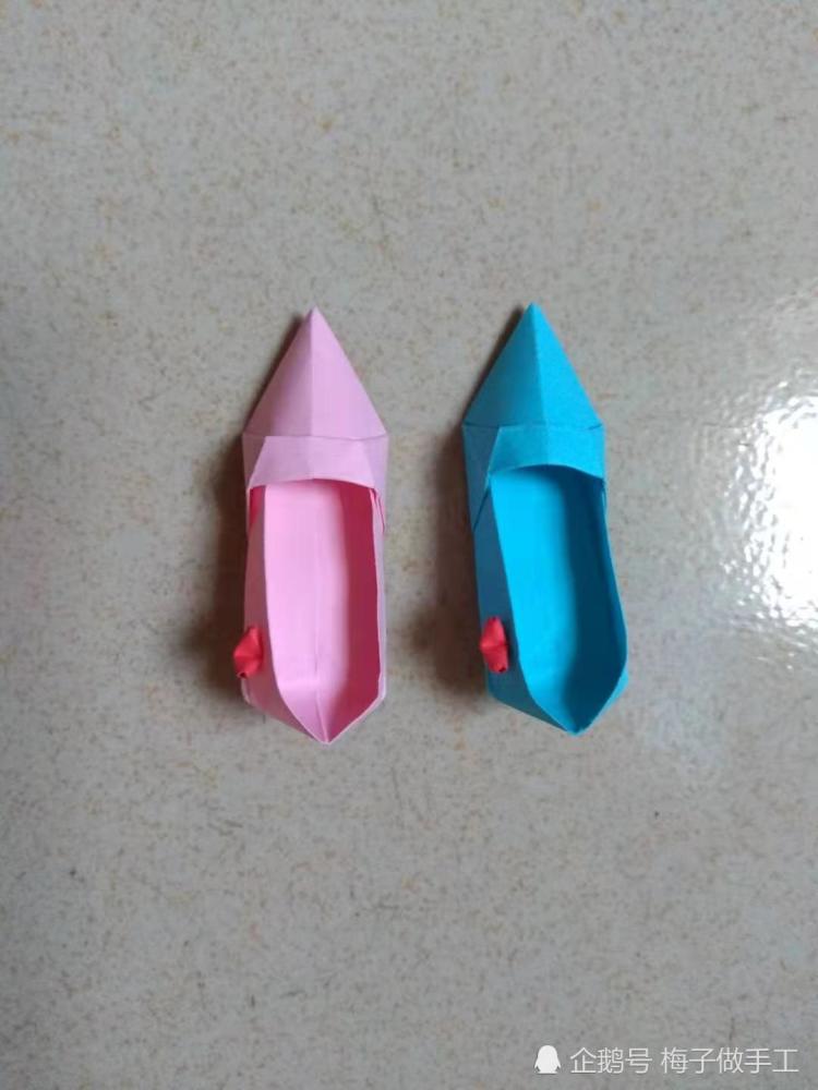 儿童手工折纸:尖头女高跟鞋子怎么用纸折?成品竟然这么小巧精致
