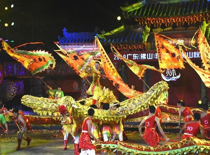 舞龙,藤编,大沥元素惊艳亮相佛山秋色巡游活动!