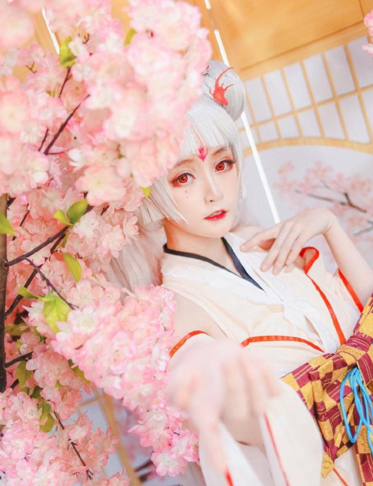 阴阳师cosplay:不知火:粉粉的不知火