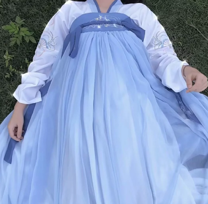 让人心动的汉服,仙气飘飘的衣服,自当储藏在小仙女的衣橱!