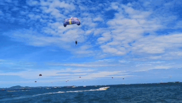 娱乐 降落伞: 不要在当地购买游玩项目,在某宝上买非常划算,中午12点