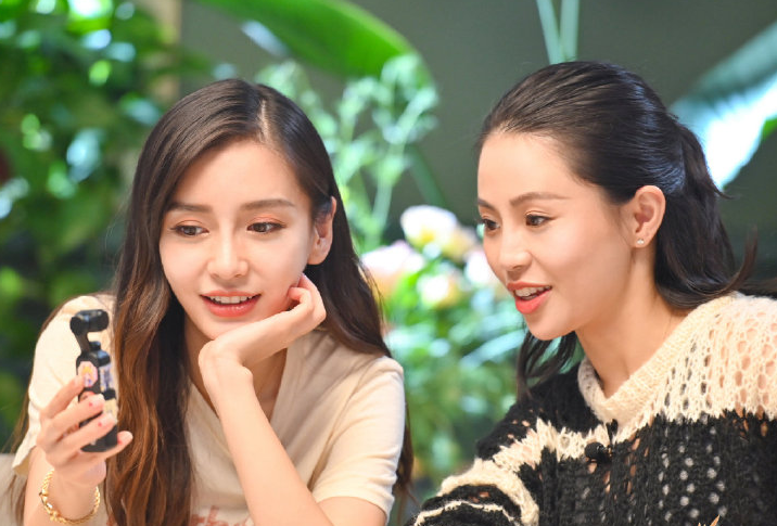 baby跟闺蜜说自己被黑,谁注意闺蜜的回应?1句话就透露
