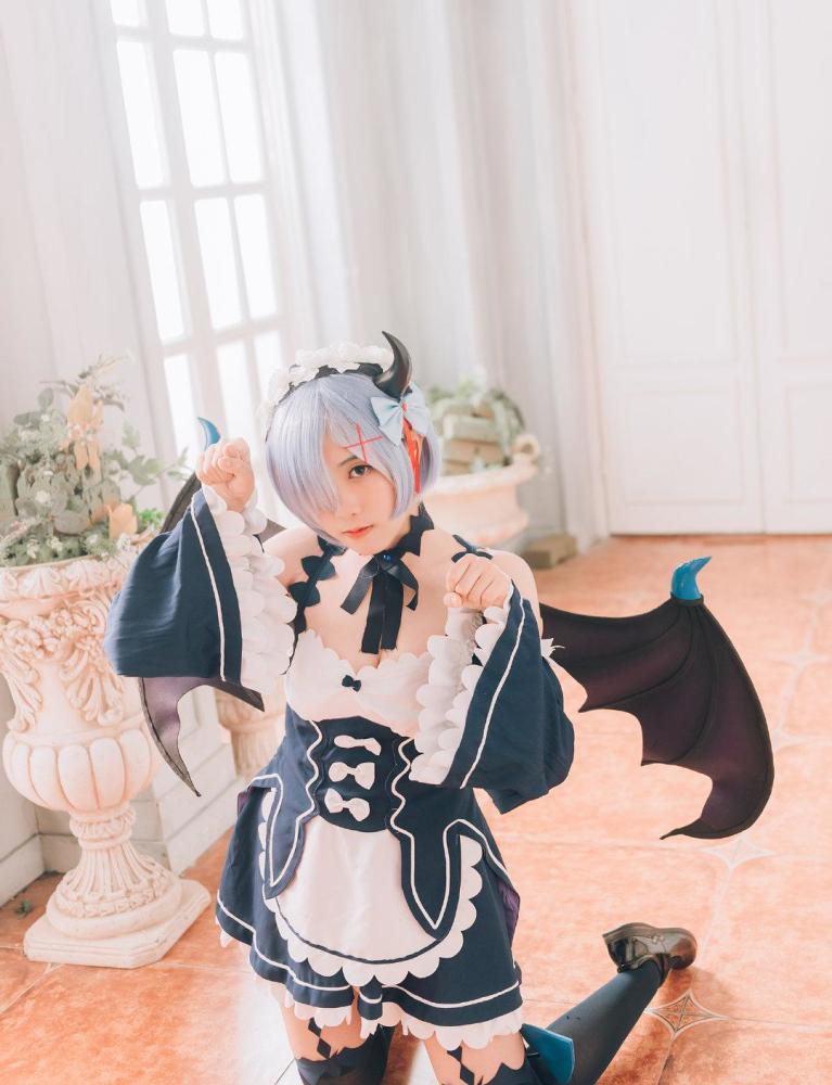 cosplay:小恶魔蕾姆
