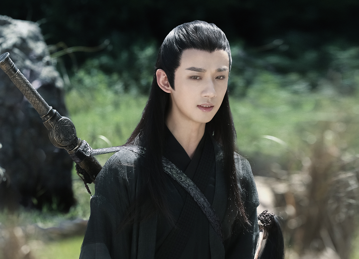 《陈情令》导演太会选角了,李泊文的现代装太帅了,真是个宝藏男孩