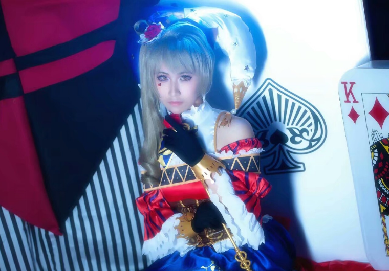 精美cosplay美女图集,lovelive南小鸟魔术师觉醒