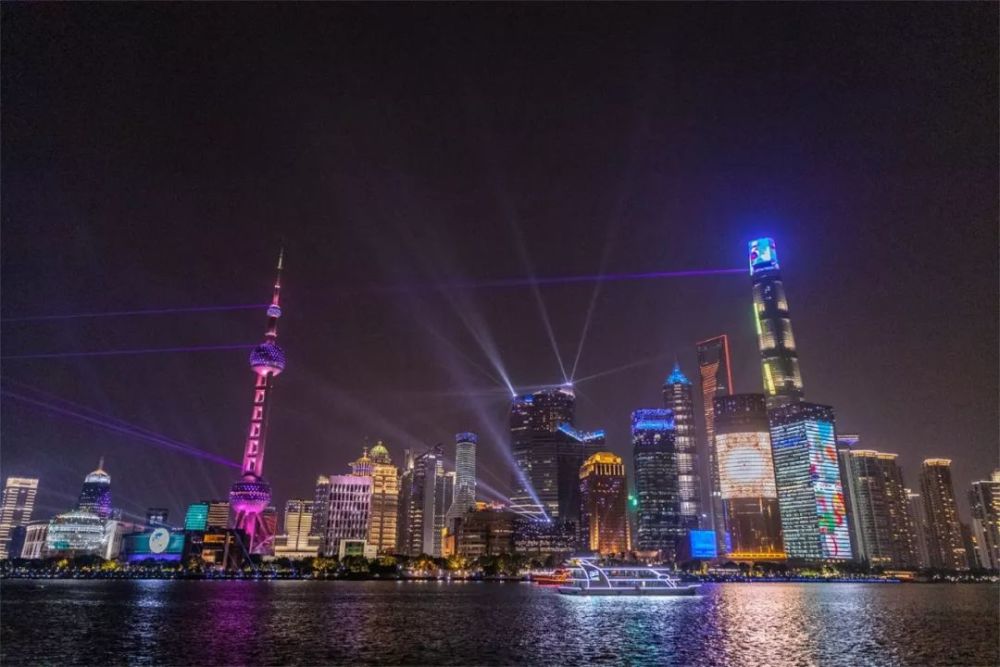 2019上海外滩新版灯光秀震撼来袭!这些时间能看