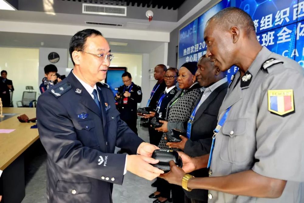 国际刑警组织西非地区中心局警务能力建设研修班到支队学习交流