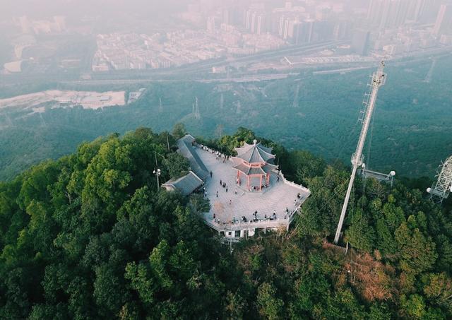 深圳这座山,在山顶就能把大半个深圳看在眼底,很多人都来过!