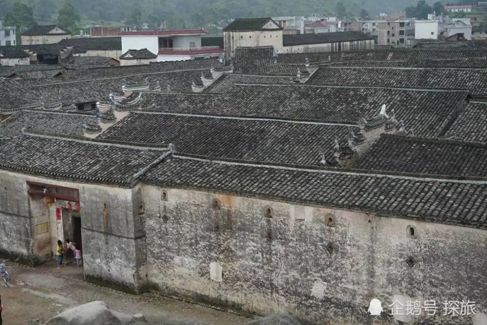 乌石围,江西龙南历史最悠久的围屋,距今已有390年