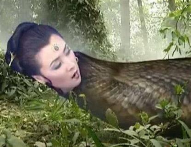 《西游记》那条大蟒蛇竟不是道具?看到花絮就明白了,竟然是真的