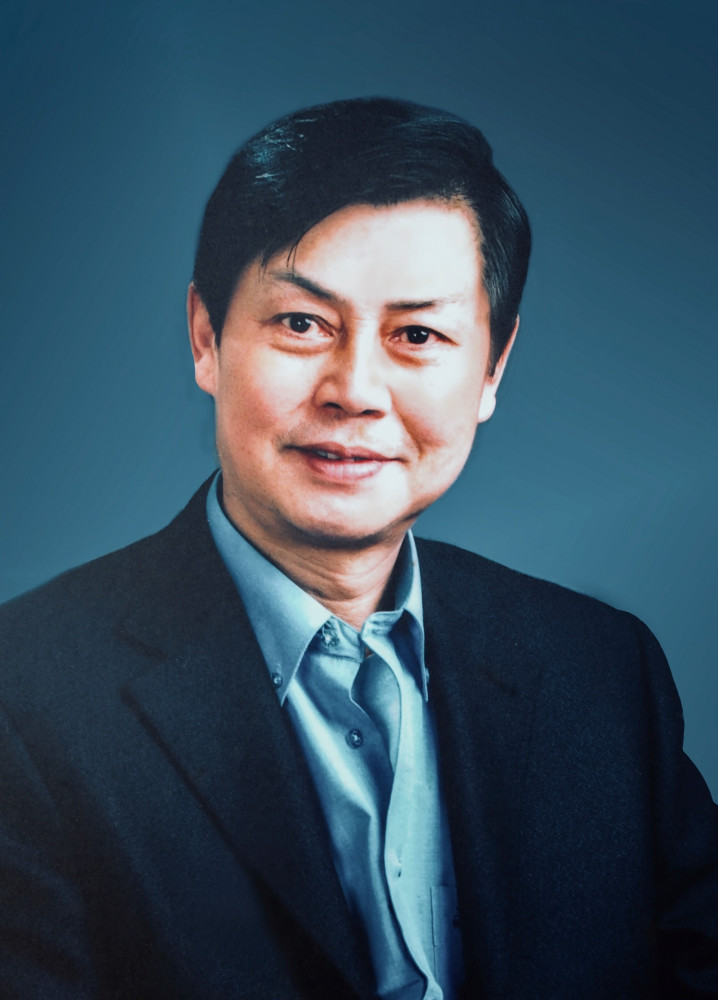 黄新德