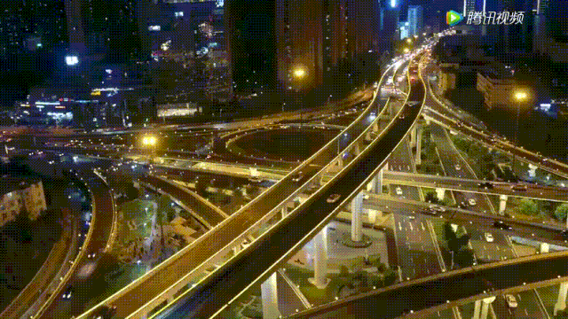 五里墩立交桥 气势雄伟,纵横交错,车水马龙 夜幕降临 整个城市渐渐