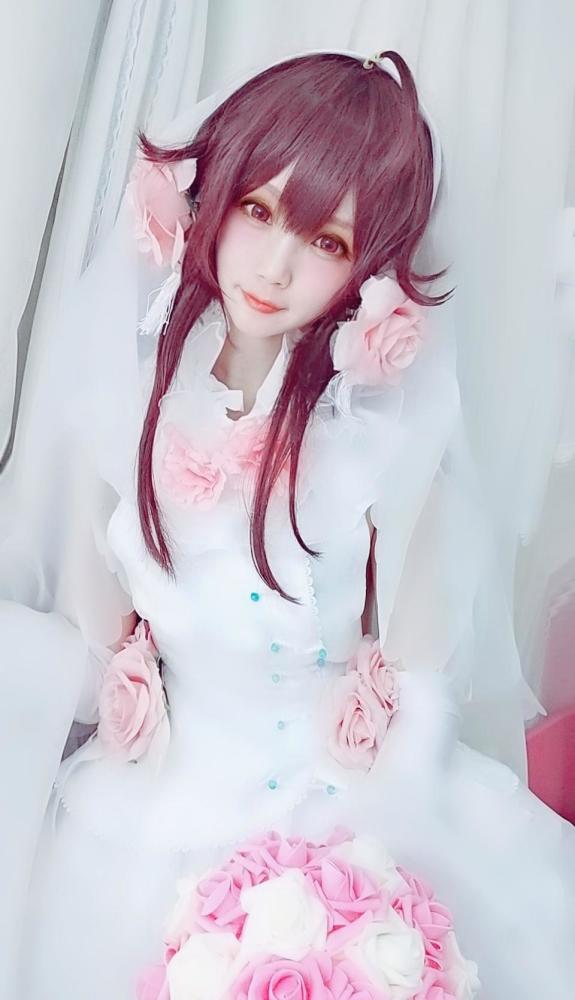 cosplay:虚拟歌姬乐正绫 动人的花嫁乐正绫