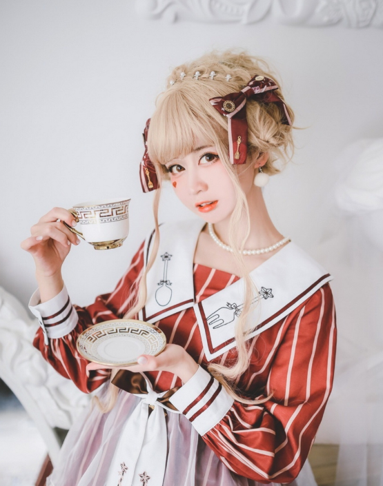 女孩cosplay动漫人物,小姐姐清纯可爱,惊艳到我了