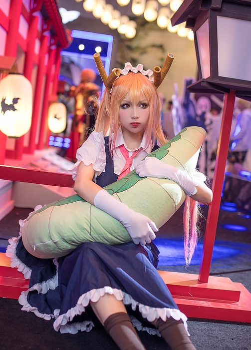 动漫cosplay,女孩扮演的龙女仆超还原,身为同行只能羡慕