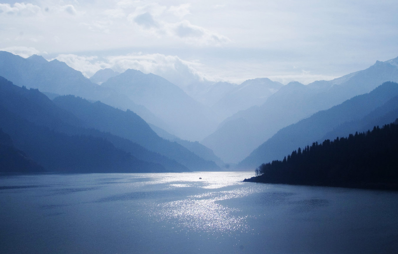 精选湖泊山水风景壁纸,高山配清水,雄伟壮观