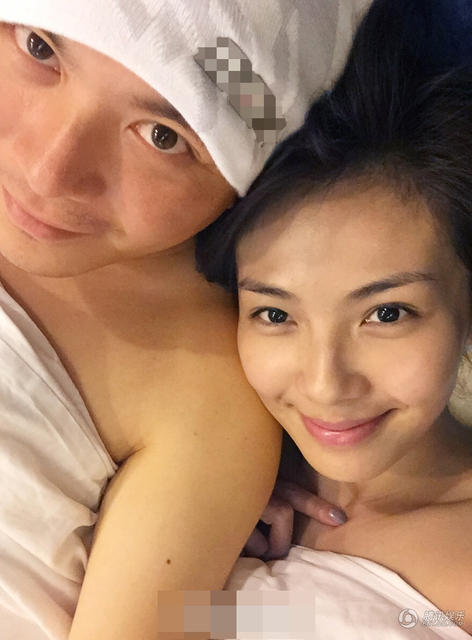 秀恩爱!刘涛丈夫王珂晒夫妻床照