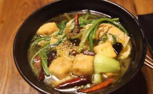 董大厨教你做老式麻辣烫,在家做干净卫生,你有理由不看吗?