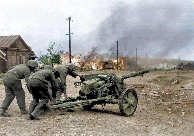二战德国出了个火箭筒,坦克在它面前毫无还手之力!美军也出了力