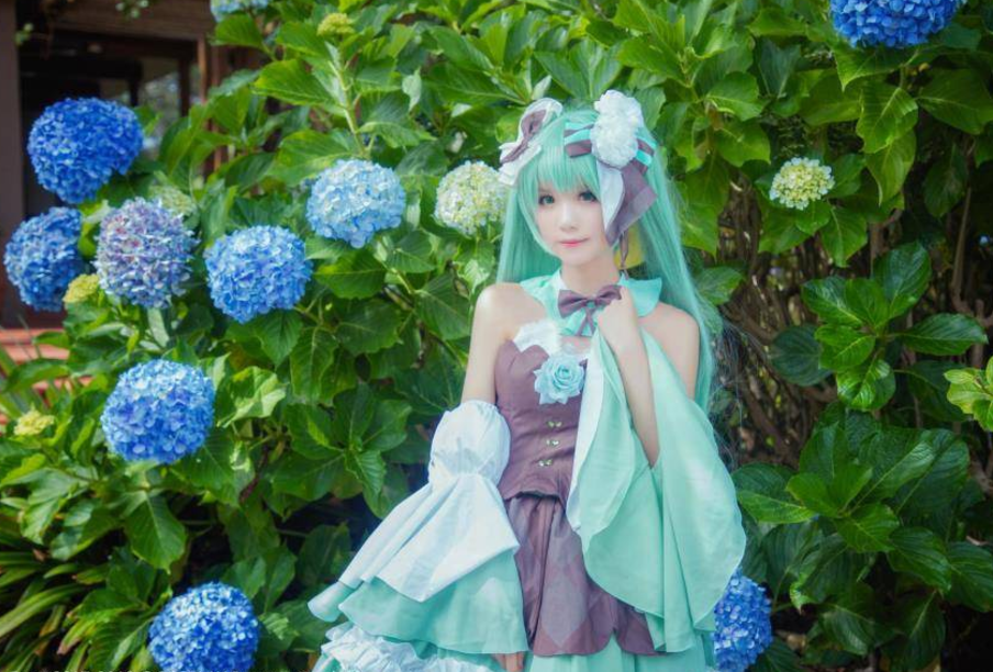 初音未来cos:清纯唯美如梦幻般的女神,太让人喜欢了.