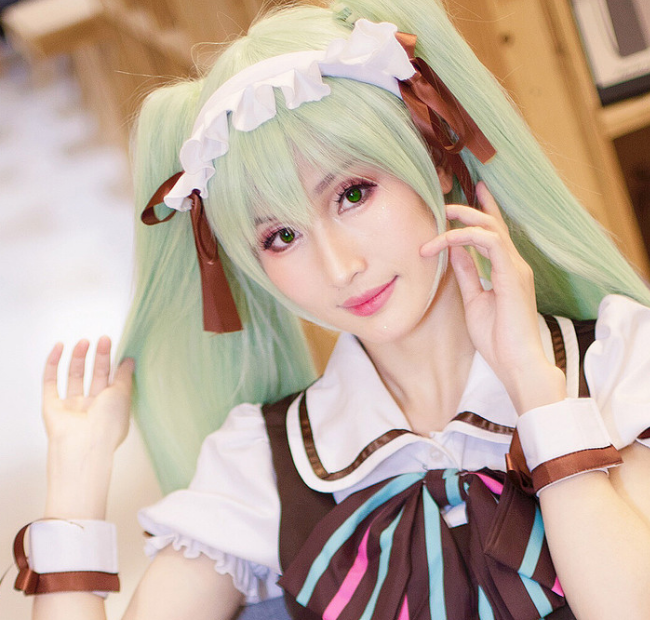 miku cosplay,樱花少女,学生气息小姐姐