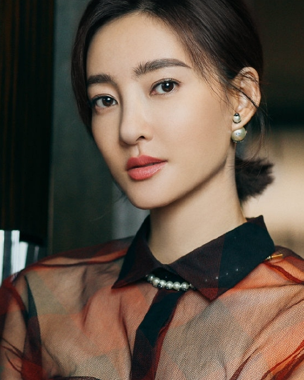 王丽坤精美壁纸:知性高雅,婉约迷人,自带女神气质!