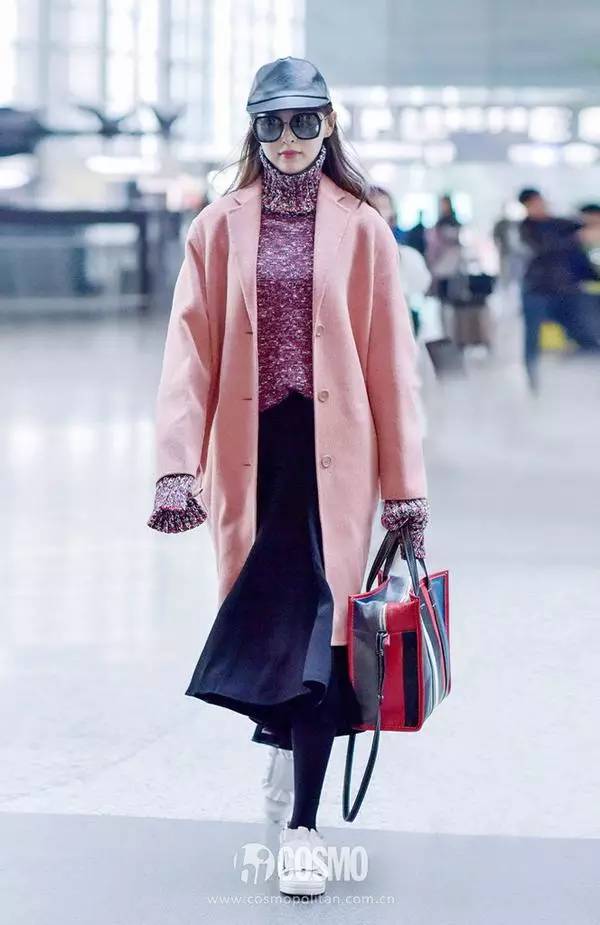 带货女王都带不火的丑单品,被这两个女人盘活