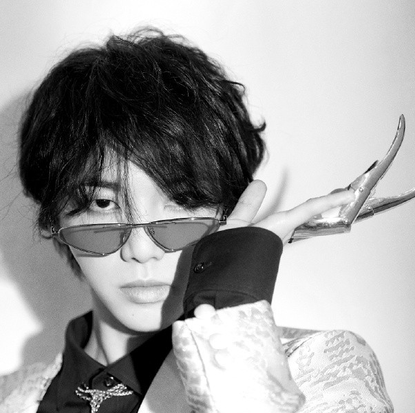 人气歌手华晨宇,炫酷浮夸风帅气写真鉴赏