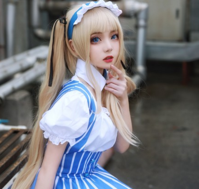 英梨梨cosplay,俏皮可爱的小姐姐,气质迷人