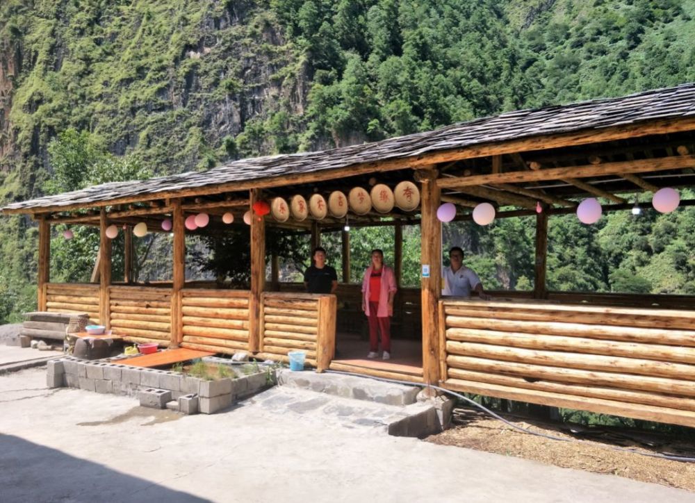 助力乡村振兴!贡山县"农家乐"贷款突破千万元