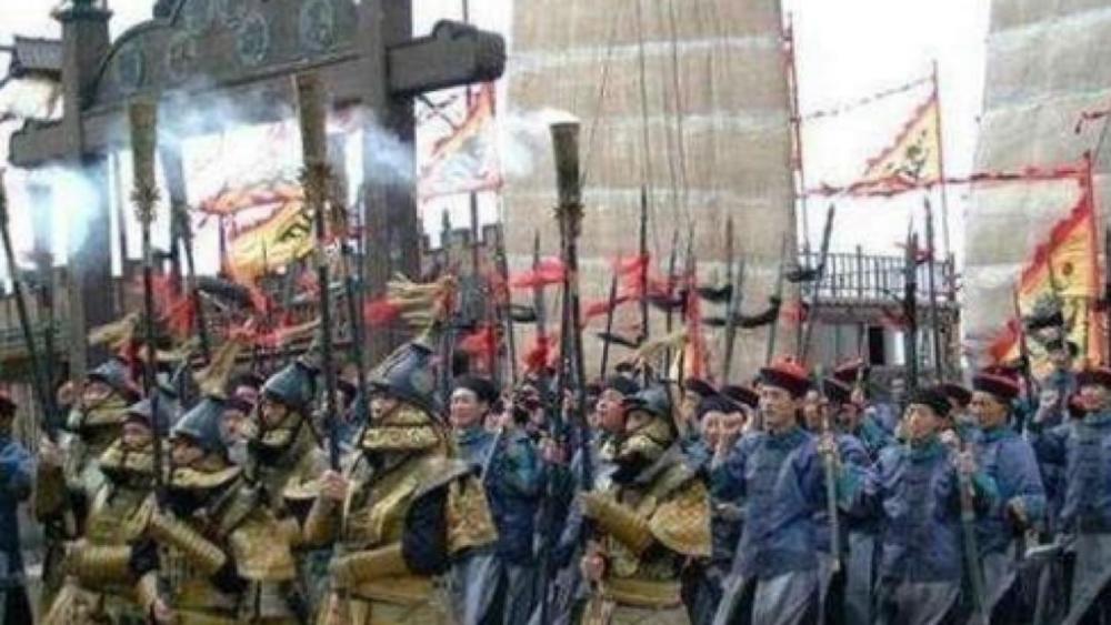 晚清时期,民间出现了两件"怪事",预示着清朝灭亡的命运