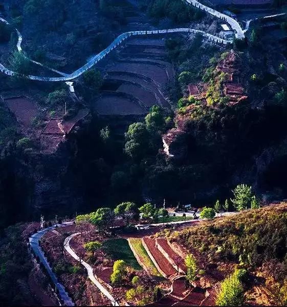 山西有—井底村,风景秀丽,与世隔绝