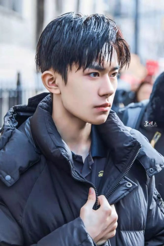 易烊千玺壁纸