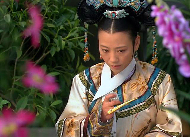 甄嬛传:端妃为啥只有一个宫女伺候?因为她并不简单的