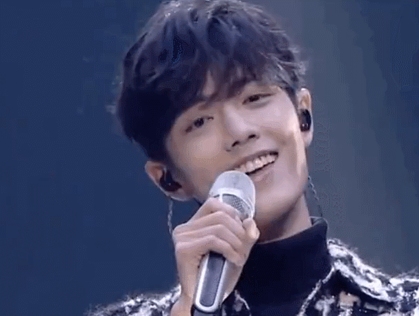 肖战半夜充会员上热搜,却被嘲抄袭朱一龙?小赞低调回复